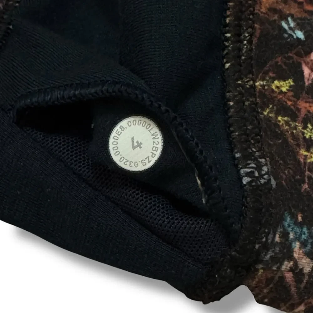 Lululemon Flow Y Bra Size 4 Floral Foliage Overlay Yoga Pilates Athleisure Fit